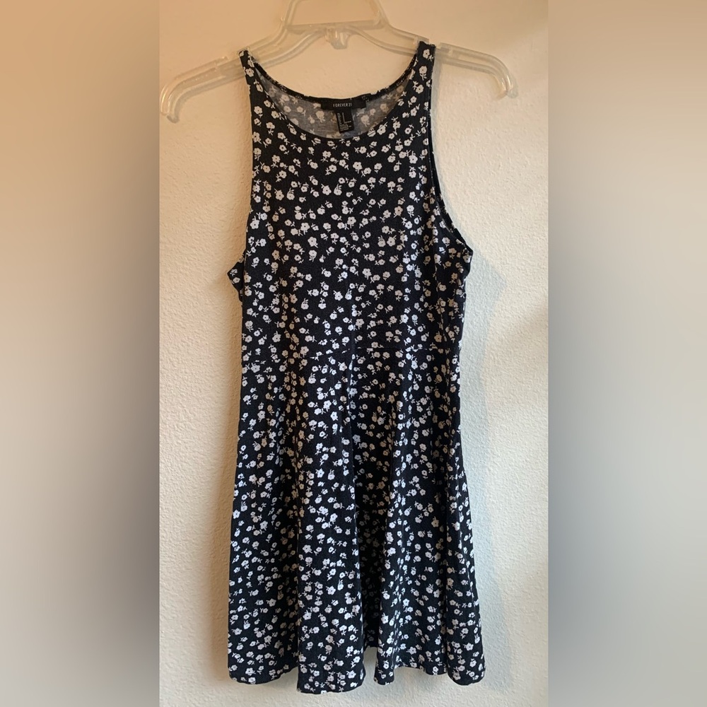 Forever 21 floral skater short dress size small